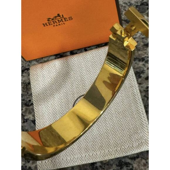 Hermes H Clic Bracelet Bangle Gold Tone / Black w/ Box & Dust Bag - TS 335929 - Picture 6 of 11
